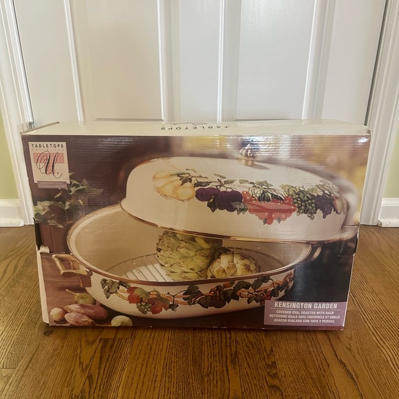 New Tabletops Unlimited TU-35834 Kensington Gardens 8 qt. Roaster Oven